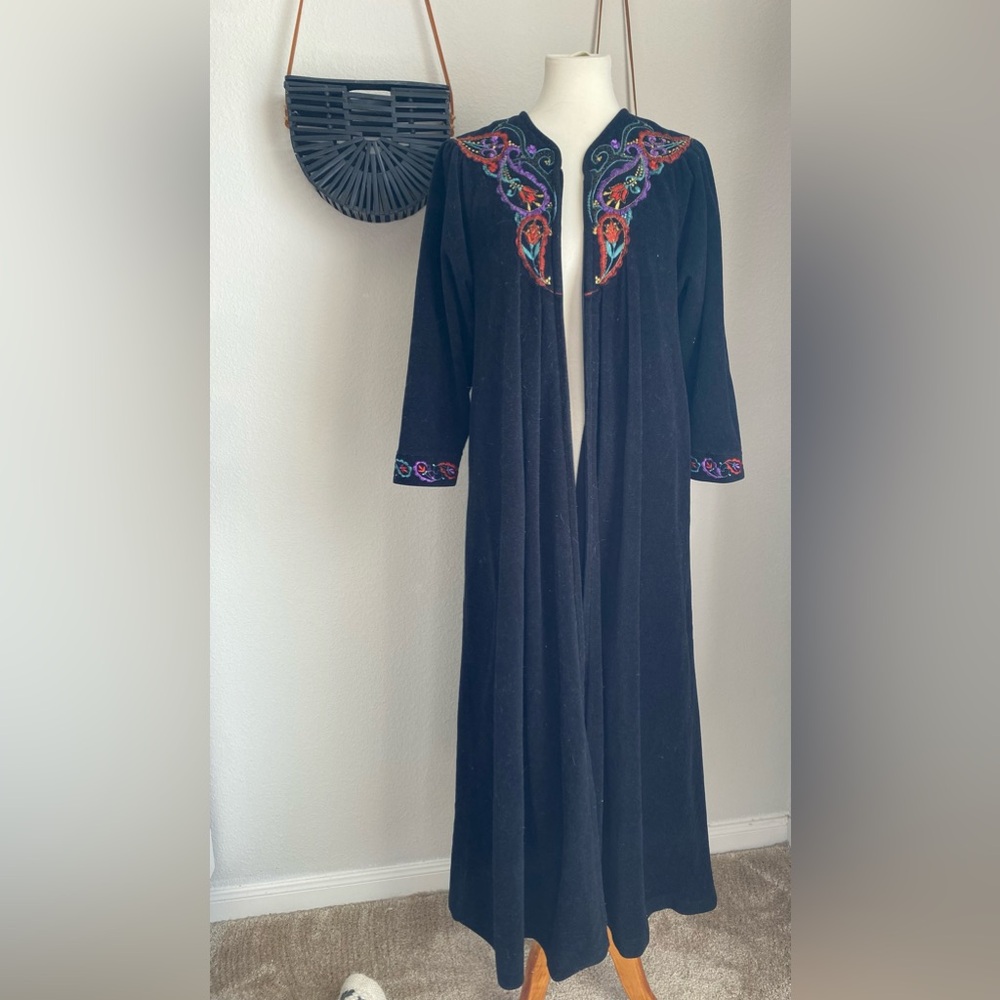 1970s Vanity Fair Black Floral Robe, Size XS